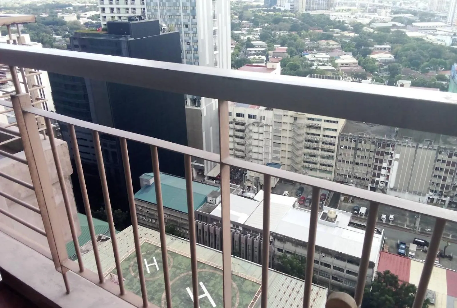Kl Tower Makati Apartments By Ph Staycation Manila